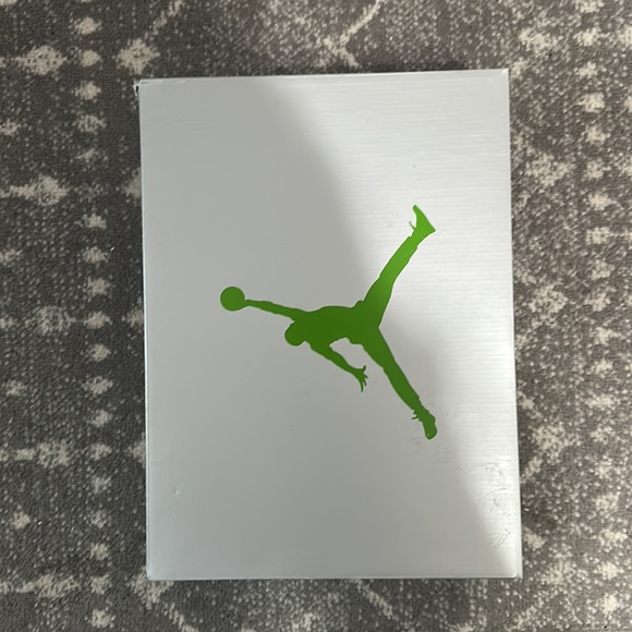 Jordan 5 green bean used size 13 - Picture 2 of 8